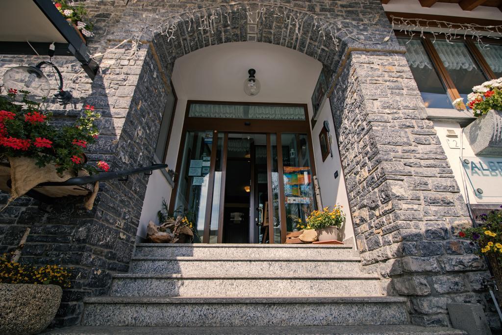 Albergo Moderno&Spa Fuipiano Valle Imagna Zewnętrze zdjęcie