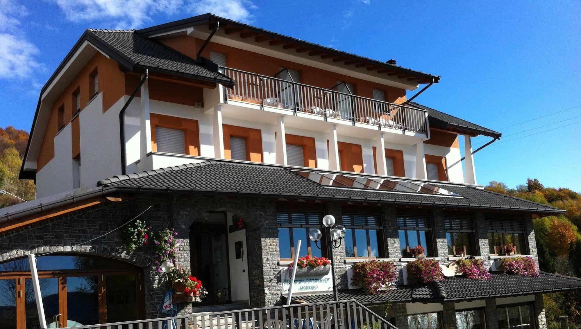 Albergo Moderno&Spa Fuipiano Valle Imagna Zewnętrze zdjęcie