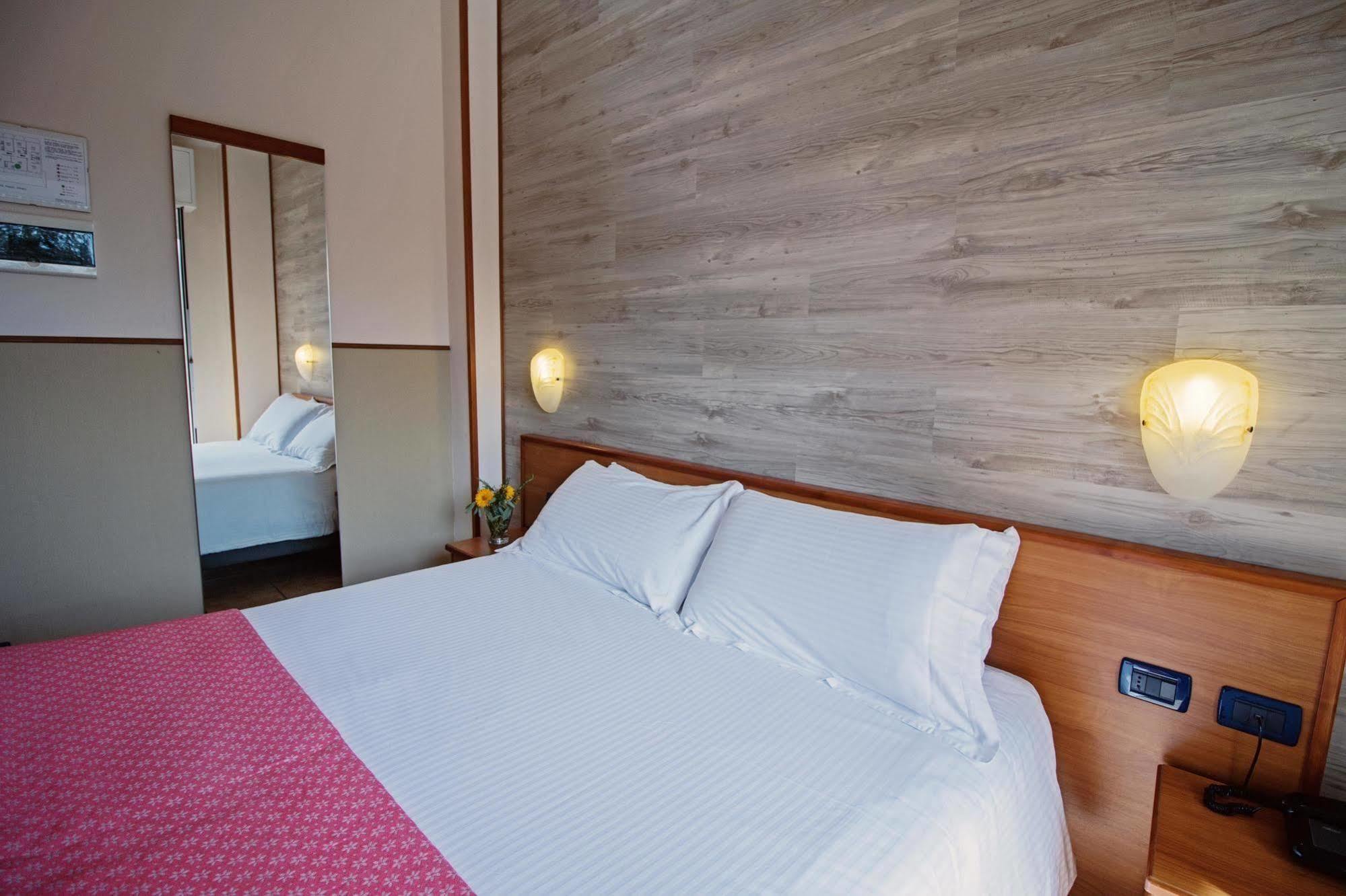 Albergo Moderno&Spa Fuipiano Valle Imagna Zewnętrze zdjęcie